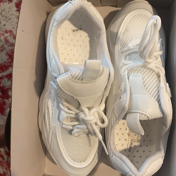 Chunky white sneakers size EUR35 - Picture 2 of 2